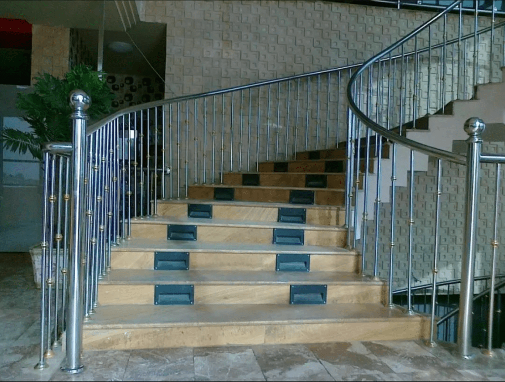 SS-round-shape-handrail-design